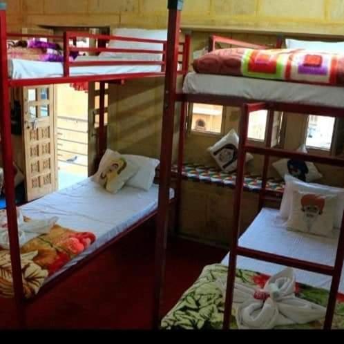 Resting Love Hostel Jaisalmer Bagian luar foto