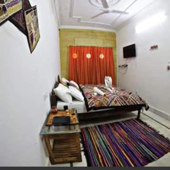 Resting Love Hostel Jaisalmer Bagian luar foto