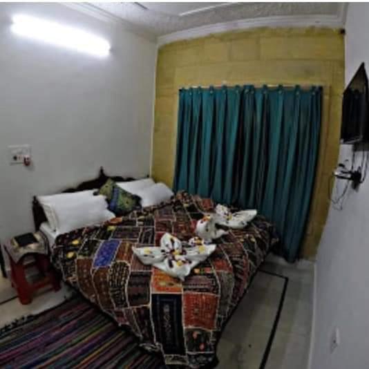 Resting Love Hostel Jaisalmer Bagian luar foto