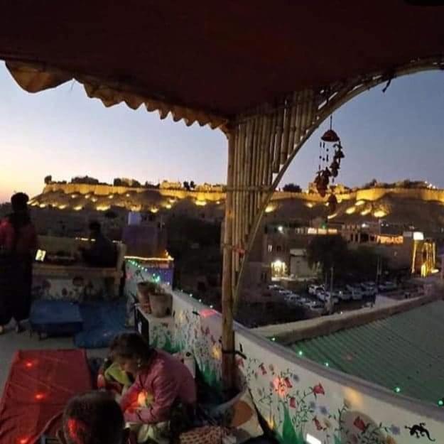 Resting Love Hostel Jaisalmer Bagian luar foto