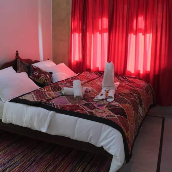 Resting Love Hostel Jaisalmer Bagian luar foto