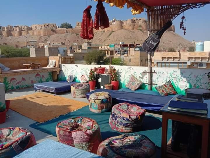 Resting Love Hostel Jaisalmer Bagian luar foto