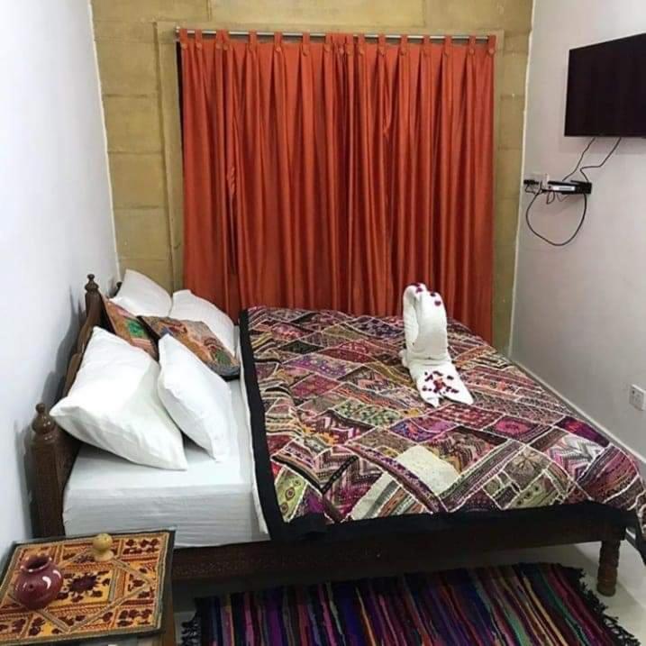 Resting Love Hostel Jaisalmer Bagian luar foto