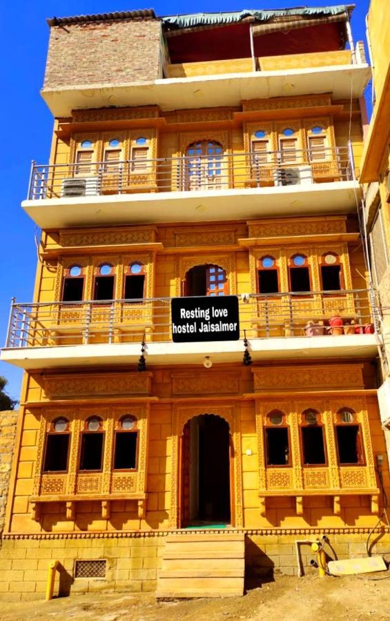 Resting Love Hostel Jaisalmer Bagian luar foto