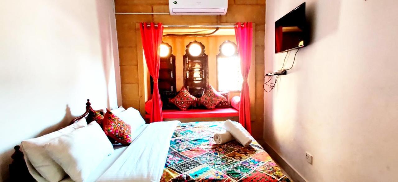 Resting Love Hostel Jaisalmer Bagian luar foto