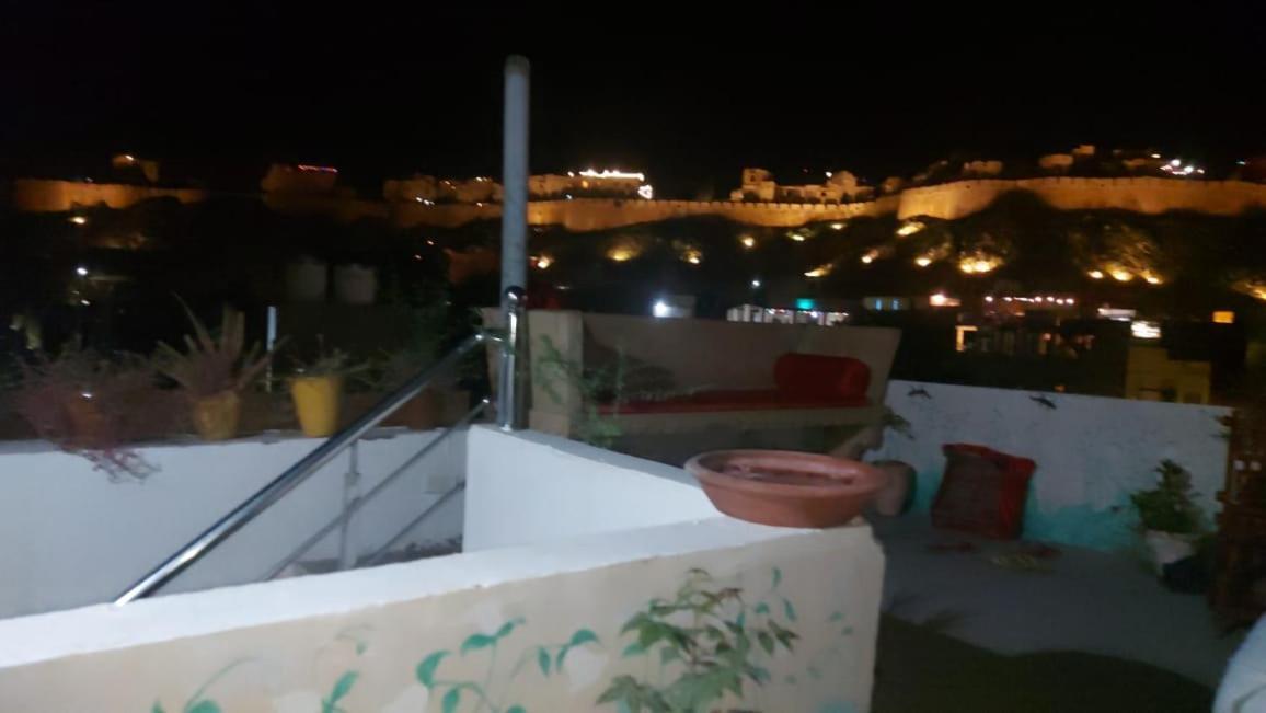 Resting Love Hostel Jaisalmer Bagian luar foto